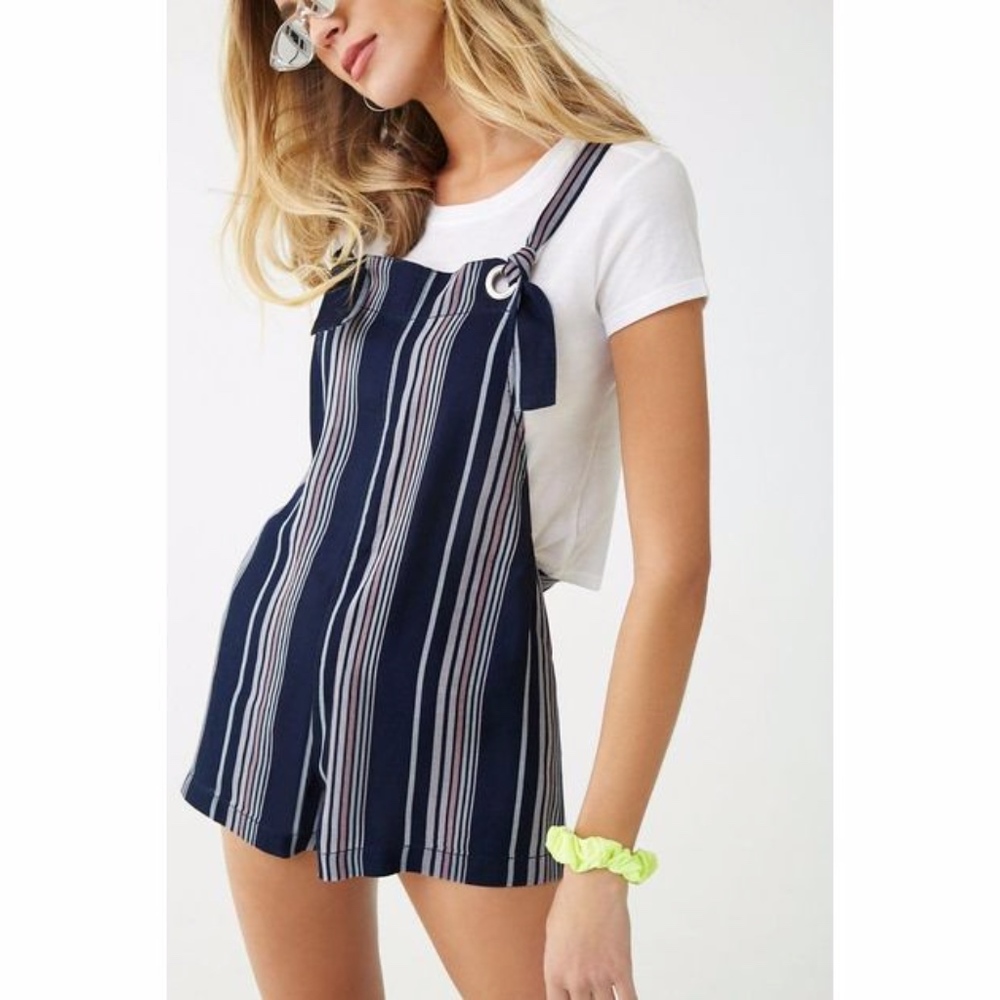 NWT FOREVER 21 ROMPER